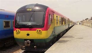 Tema-Mpakadan train arrives