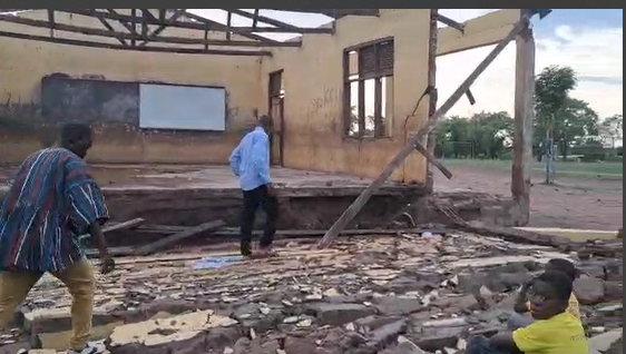 Wakawaka Assemblyman weeps for help as rainstorm collapse only school block